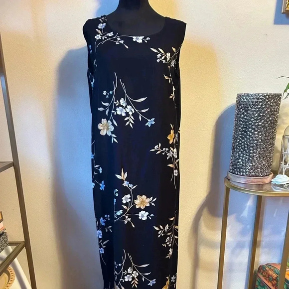 Dresses & Skirts - 90’s maxi dress